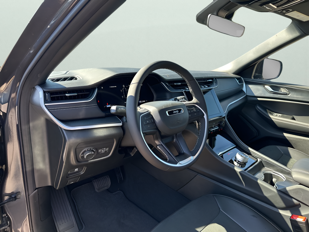 New Car 2025 Jeep Grand Cherokee L  For Sale Under $50,000 In Austin, Texas