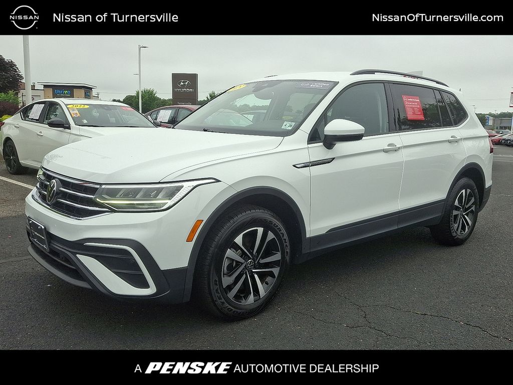 2023 Volkswagen Tiguan 2.0T Hero Image