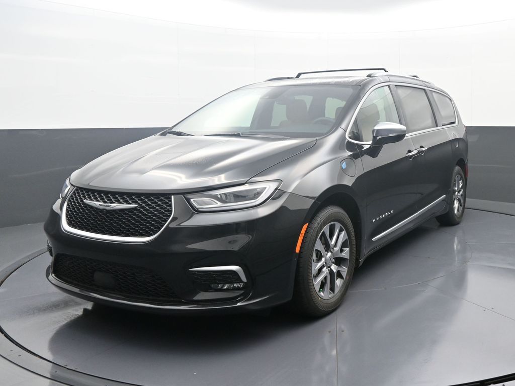 2023 Chrysler Pacifica Hybrid Pinnacle FWD