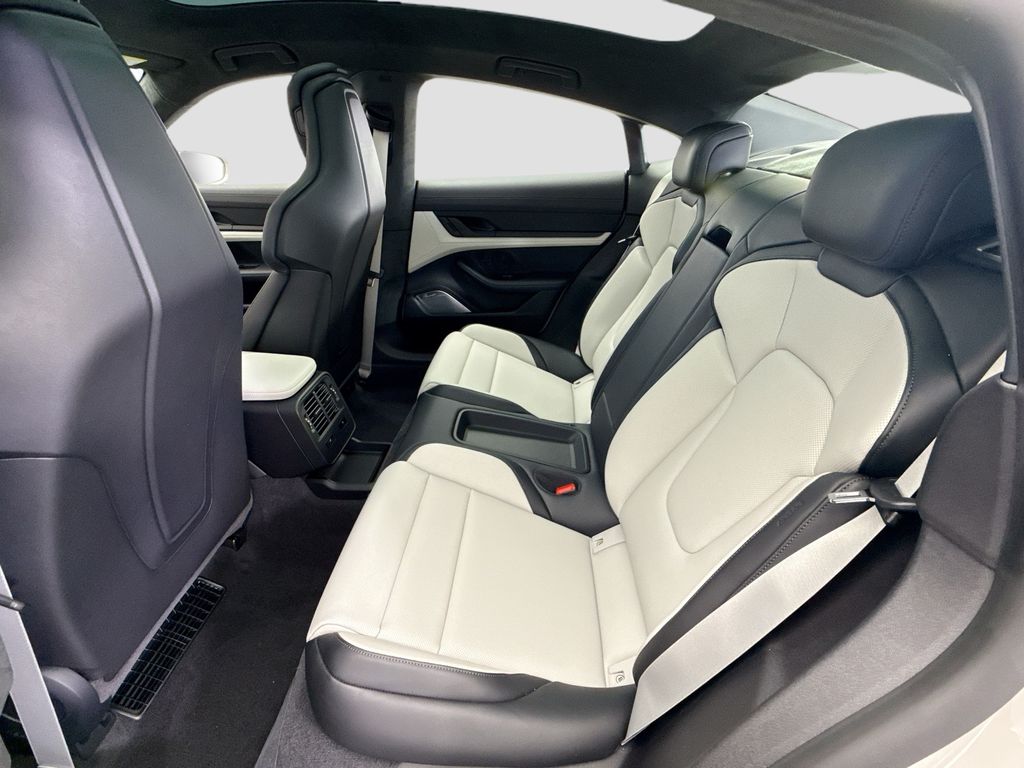 Thumbnail: 2026 Porsche Taycan - 19