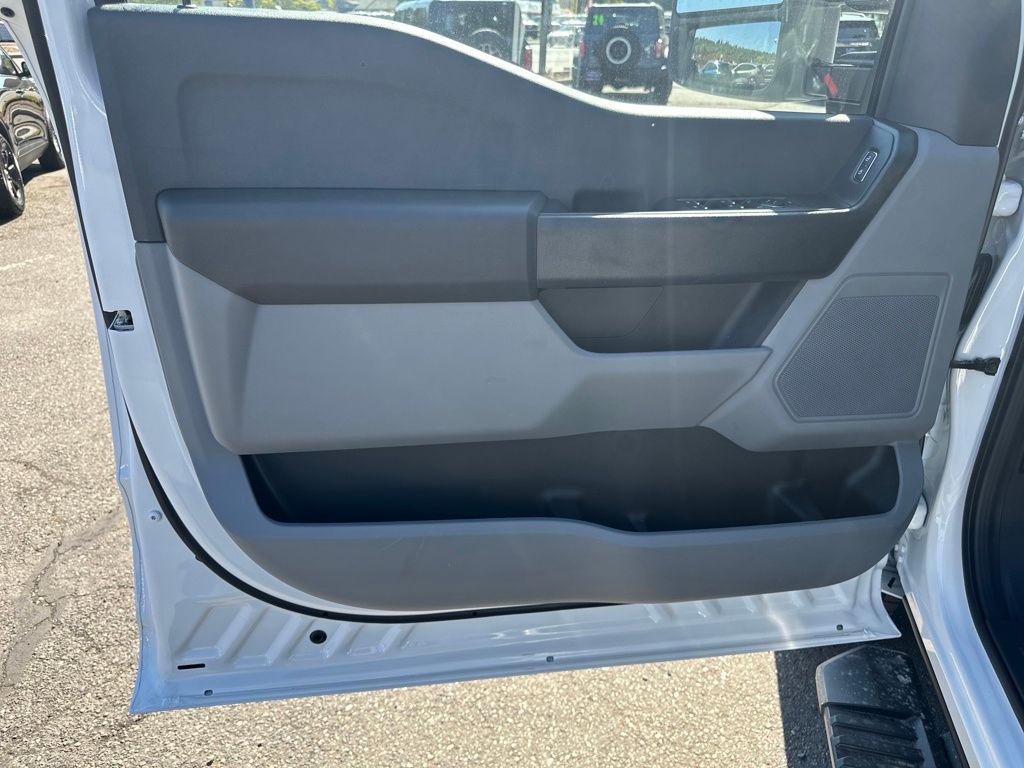 New 2026 Ford Super Duty F-250 Crew Cab 8' Box XL