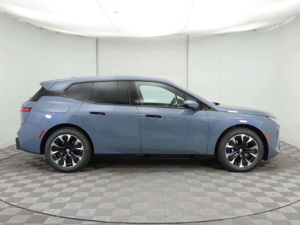Thumbnail: 2026 BMW iX - 5