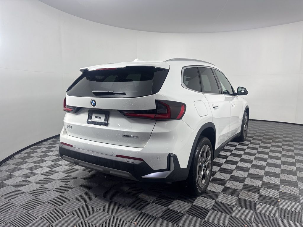 Thumbnail: 2023 BMW X1 - 5