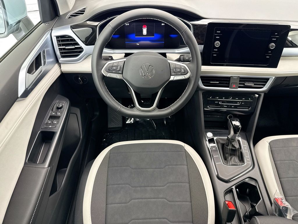 Thumbnail: 2026 Volkswagen Taos - 10