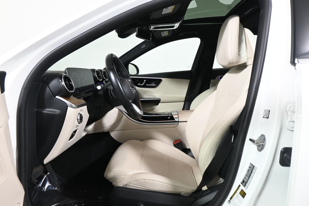Thumbnail: 2023 Mercedes-Benz C-Class - 3