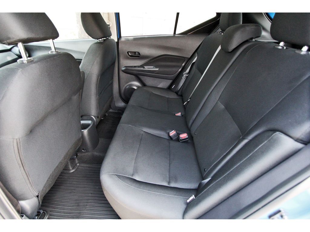 2025 Nissan Kicks Play S - 6