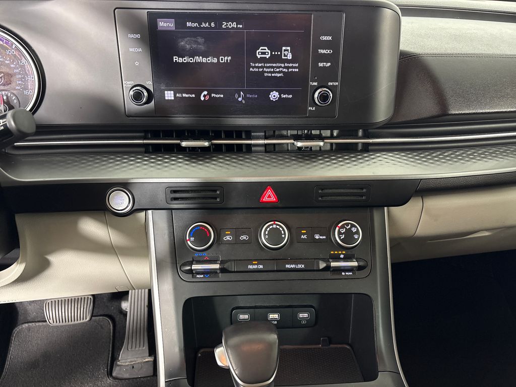Certified Used 2022 Silver Kia LXS image 29