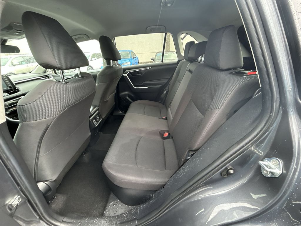 Thumbnail: 2020 Toyota RAV4 - 22