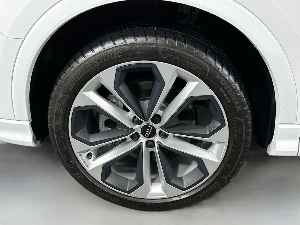 Thumbnail: 2021 Audi Q3 - 32