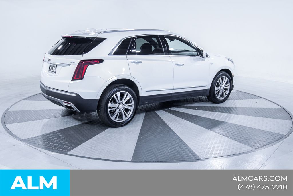 Used 2024 White Cadillac Premium Luxury image 9