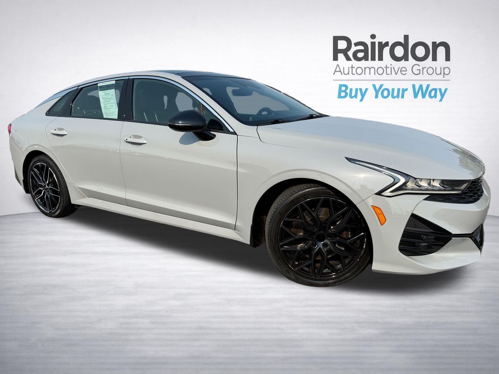 Wolf Gray 2023 Kia K5 Sedan Front-Wheel Drive 8-Speed Dual Clutch