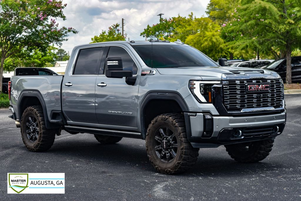 2024 GMC Sierra 4WD Crew Cab Standard Box Denali's photo