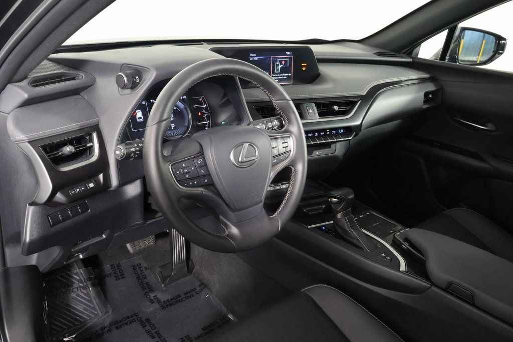 Thumbnail: 2021 Lexus UX - 7