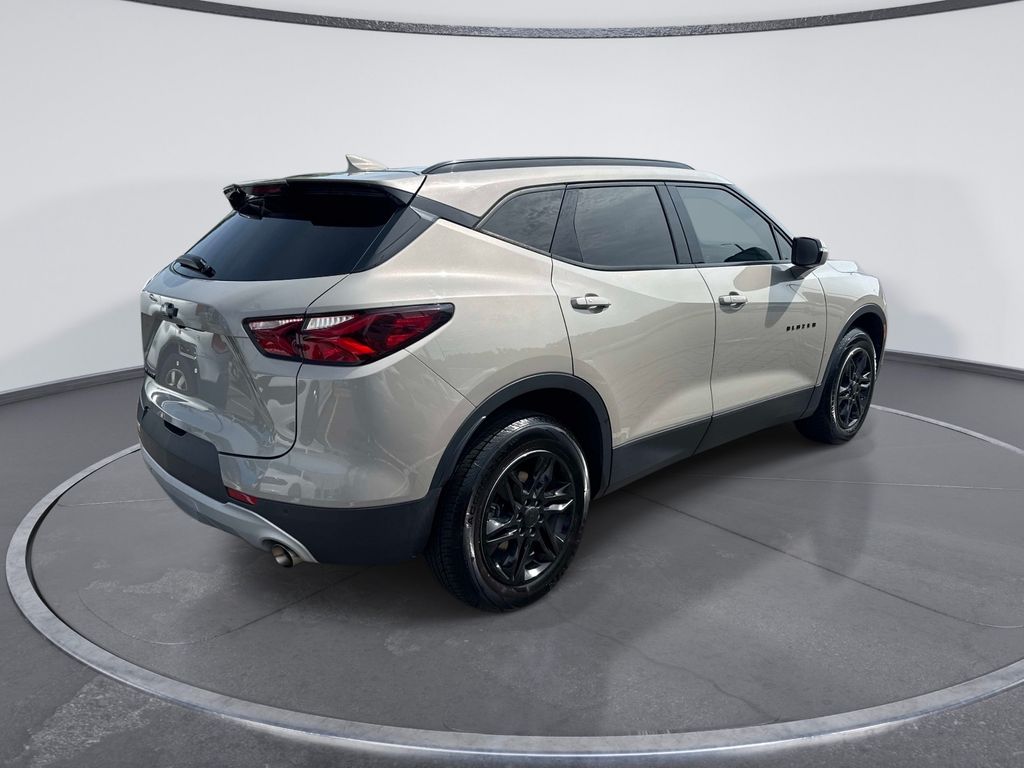 Used 2021 Gray Chevrolet LT image 7