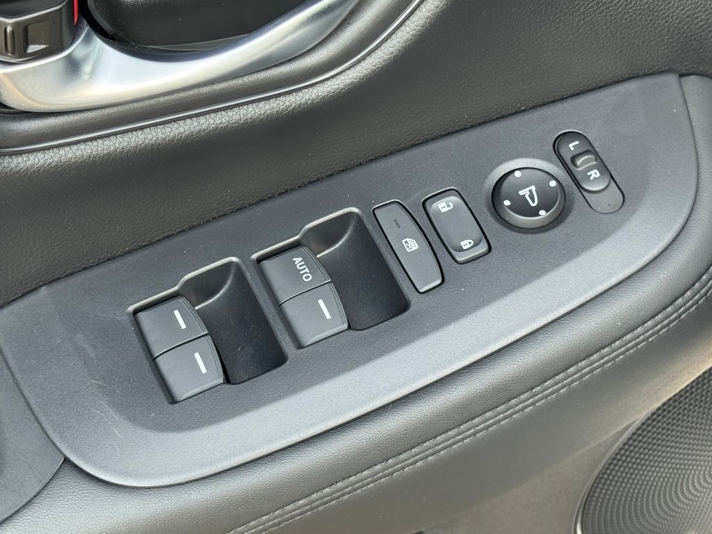 2025 Honda HR-V AWD LX