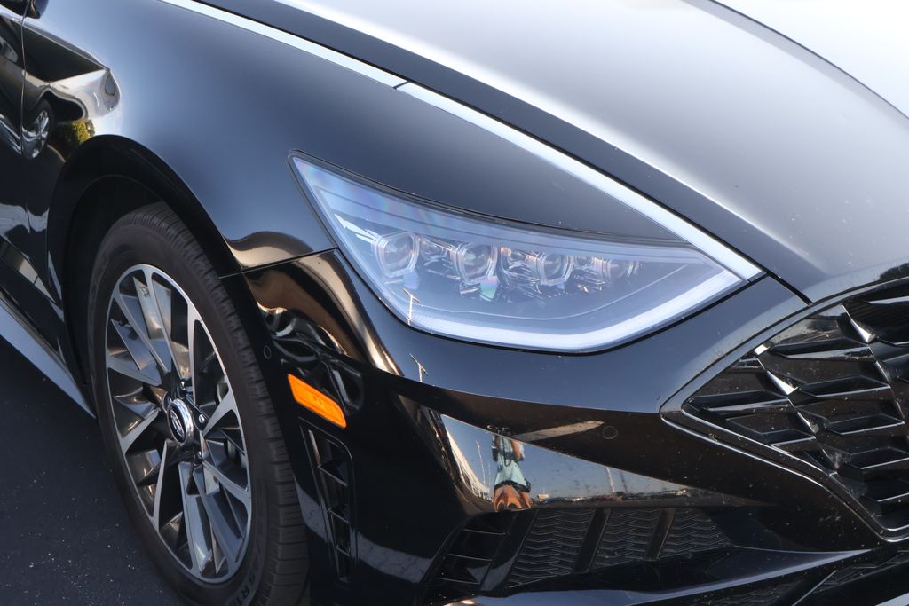 Thumbnail: 2023 Hyundai Sonata - 4