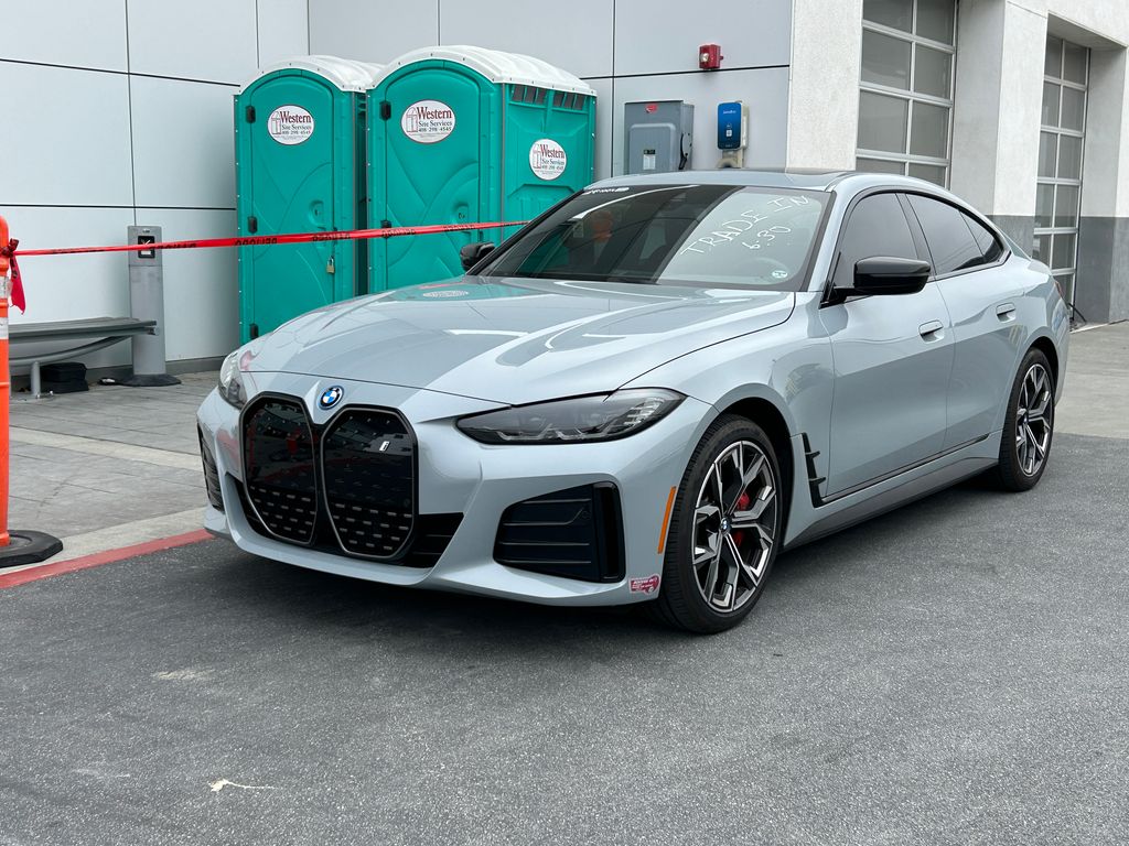 Thumbnail: 2023 BMW i4 - 2