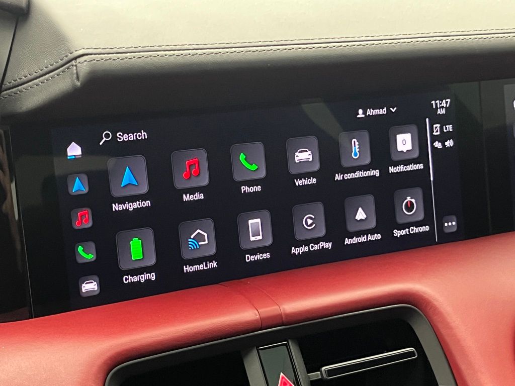 Thumbnail: 2021 Porsche Taycan - 17