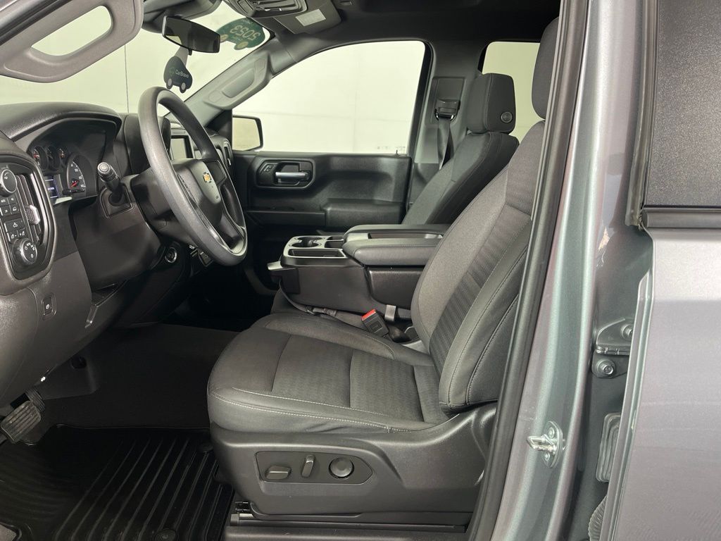 Thumbnail: 2023 Chevrolet Silverado 1500 - 19