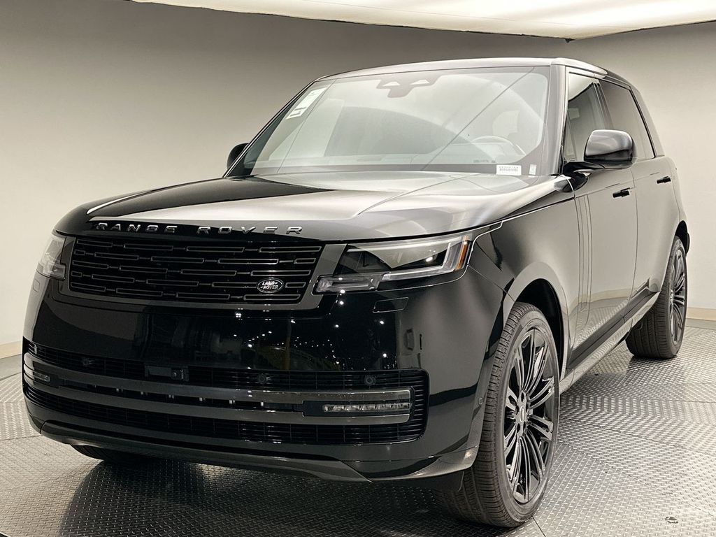 2025 Land Rover Range Rover SE Hero Image