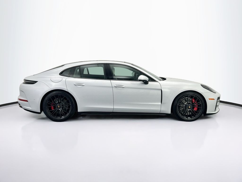Thumbnail: 2026 Porsche Panamera - 8