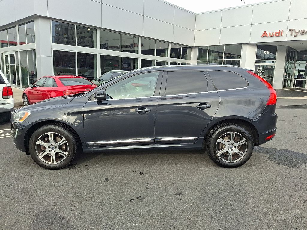 Thumbnail: 2015 Volvo XC60 - 7