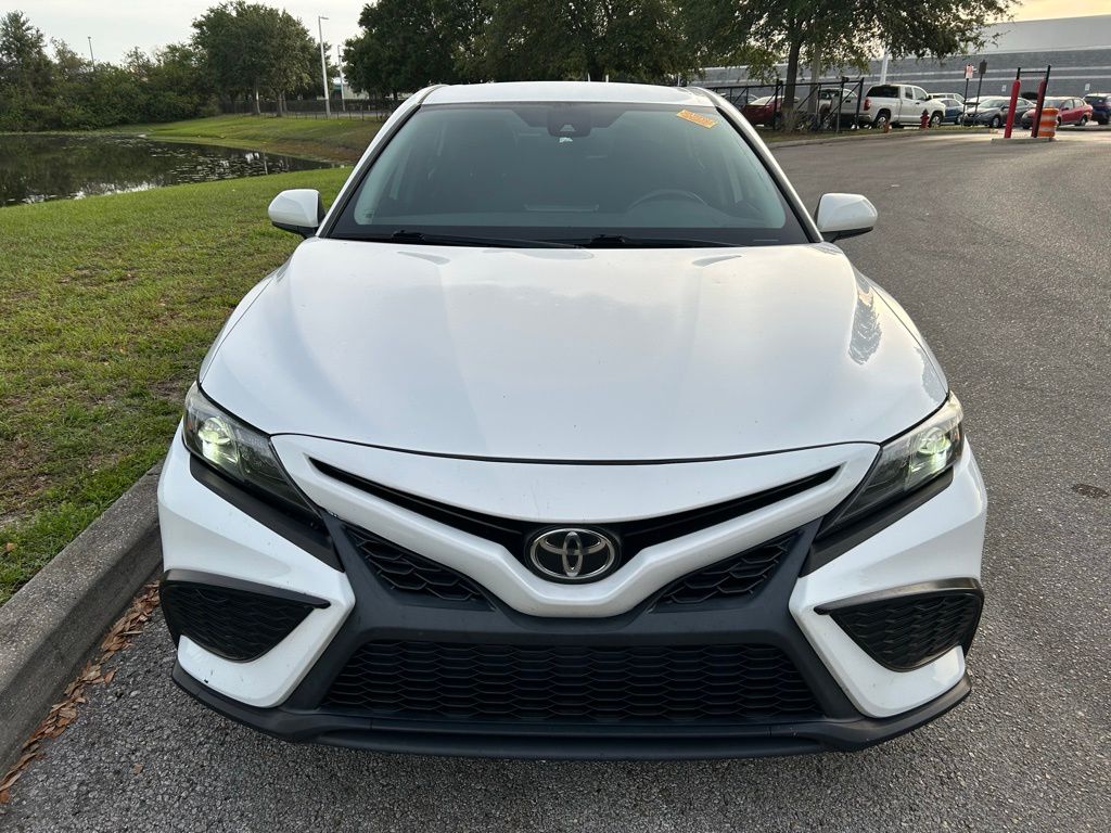 2021 Toyota Camry SE 8