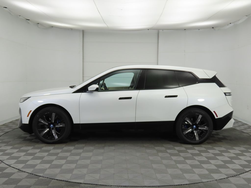 2025 BMW iX xDrive50 8