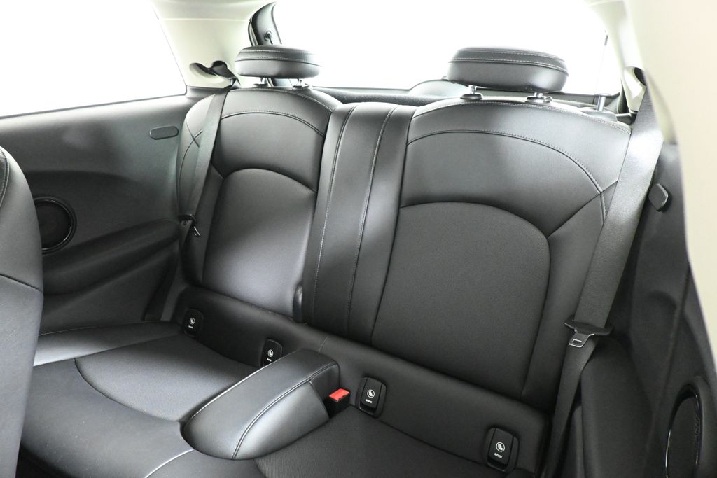 Thumbnail: 2016 MINI Cooper - 4