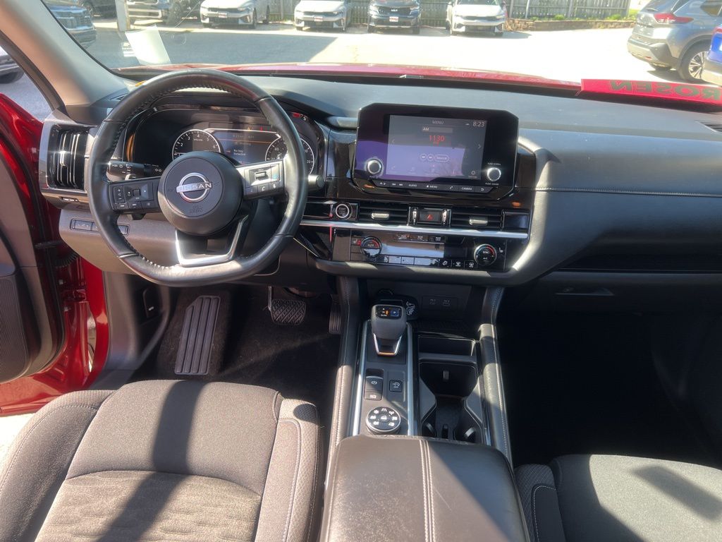 2022 Nissan Pathfinder SV photo