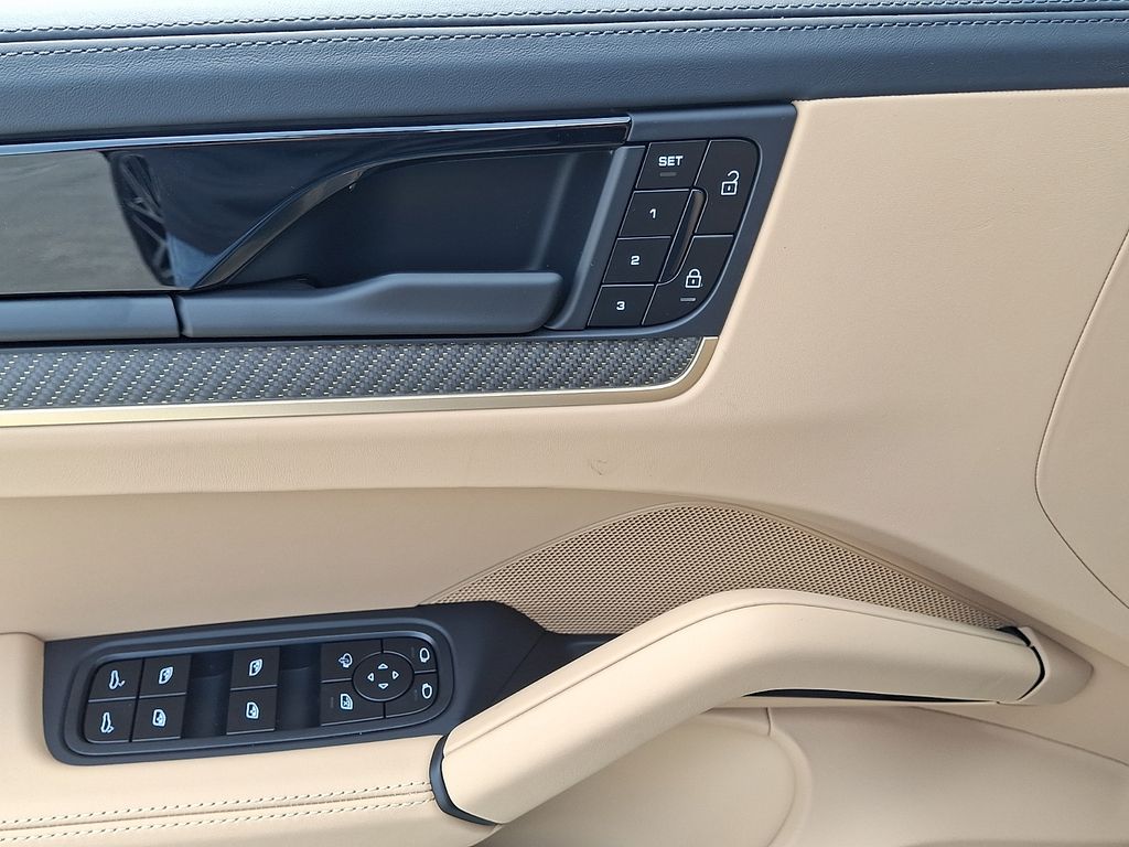 Thumbnail: 2026 Porsche Cayenne - 14