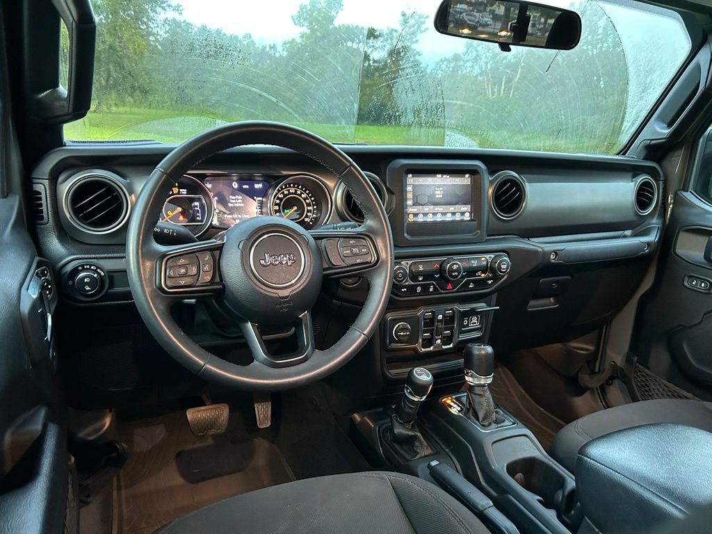 Thumbnail: 2023 Jeep Gladiator - 12