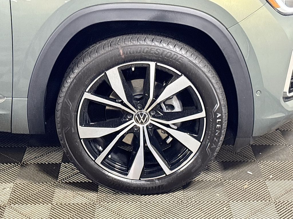 2026 Volkswagen Atlas Cross Sport SEL Premium R-Line
