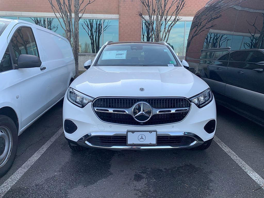Thumbnail: 2026 Mercedes-Benz GLC - 2