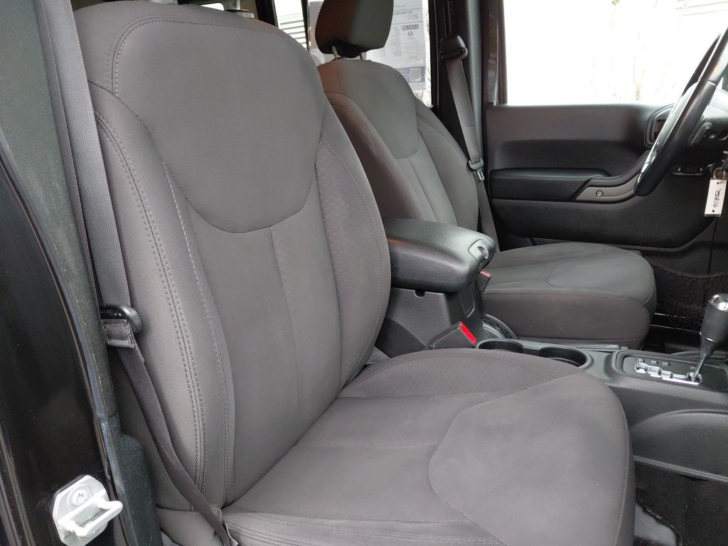 Thumbnail: 2017 Jeep Wrangler - 23