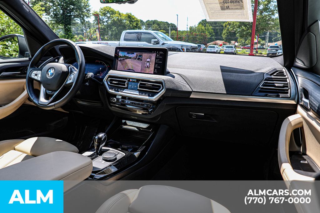 Used 2023 White BMW sDrive30i image 31