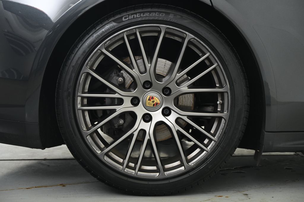 2022 Porsche Panamera Platinum 17