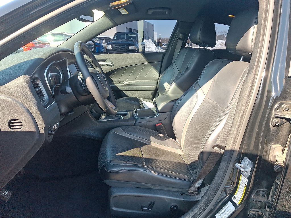 Thumbnail: 2015 Dodge Charger - 14