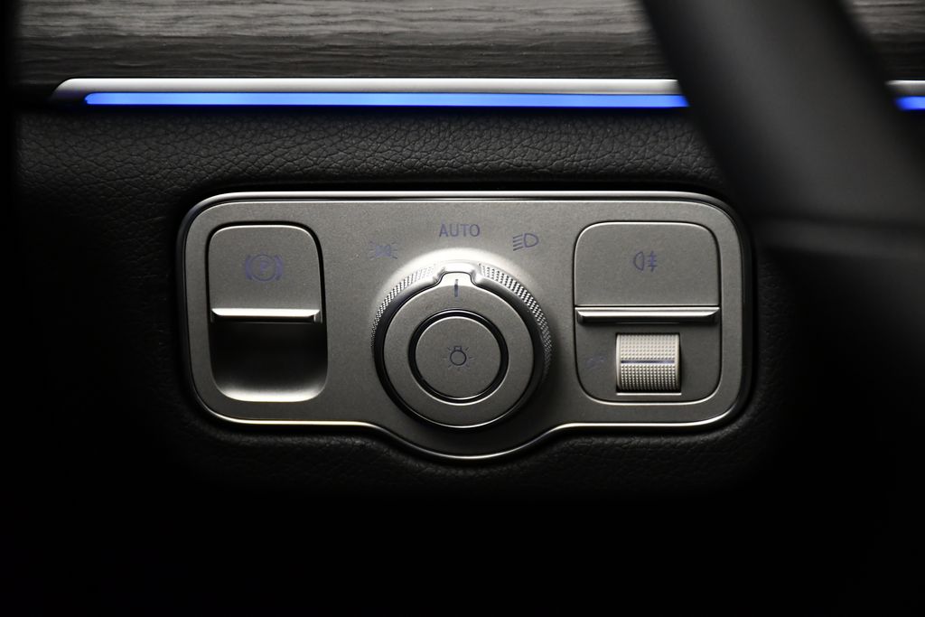 Thumbnail: 2026 Mercedes-Benz GLE - 21