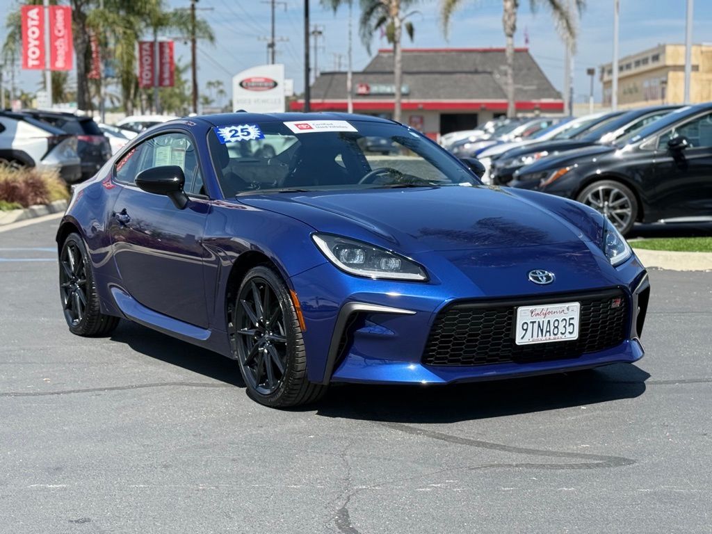 2025 Toyota GR86 Premium RWD