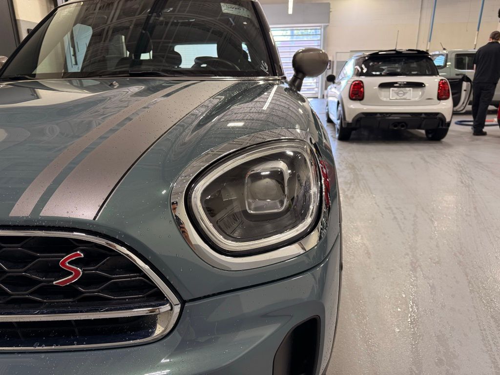 2023 MINI Cooper Countryman S 9