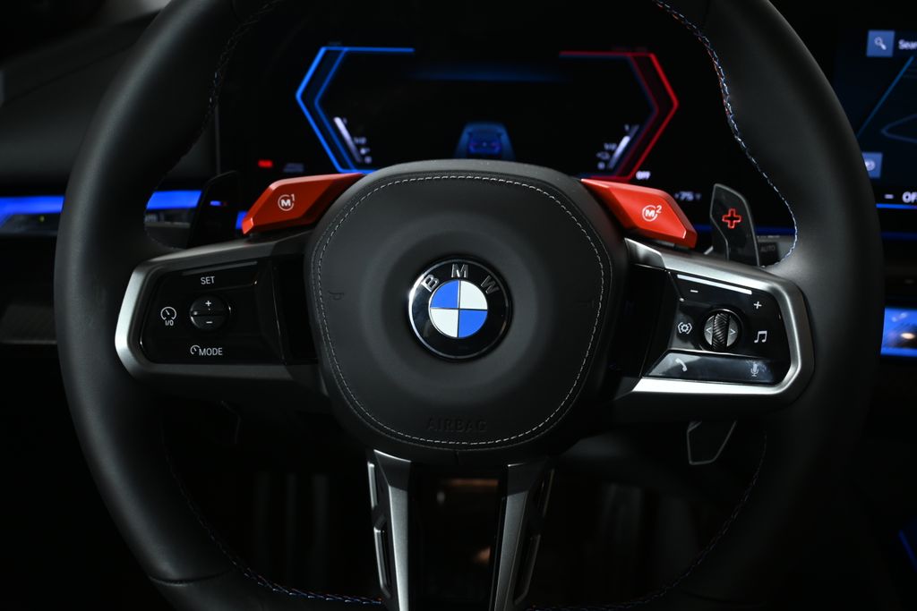 Thumbnail: 2026 BMW M5 - 17