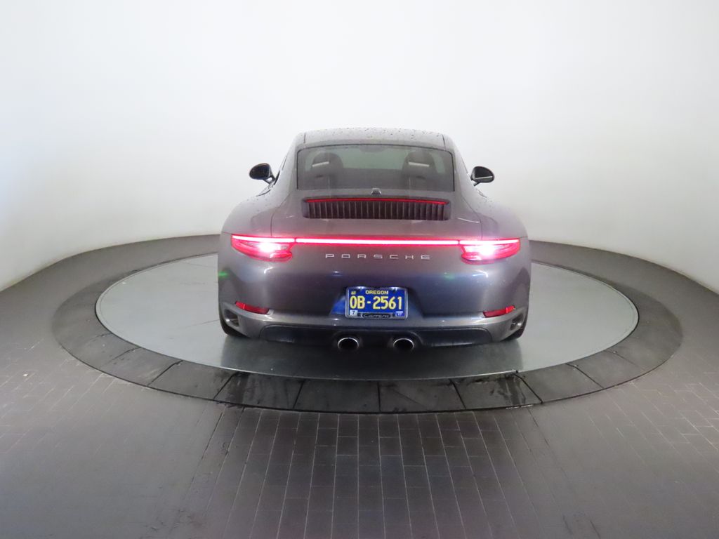 Thumbnail: 2017 Porsche 911 - 6