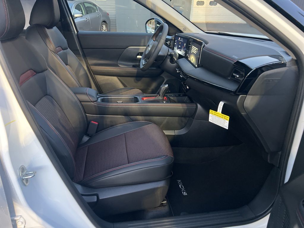 2026 Nissan KICKS SR AWD - Photo 32