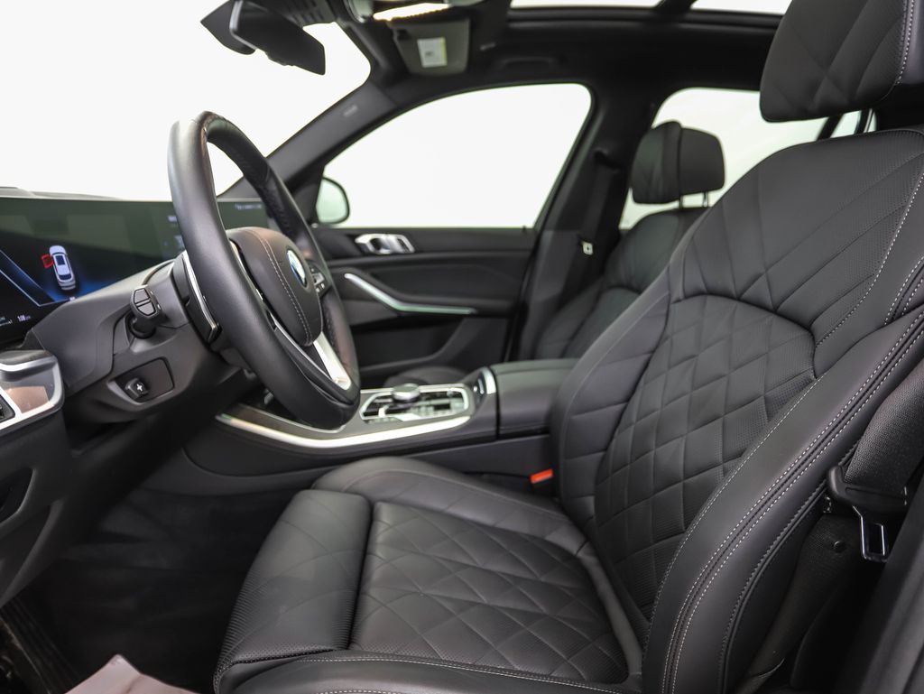 Thumbnail: 2024 BMW X5 - 11