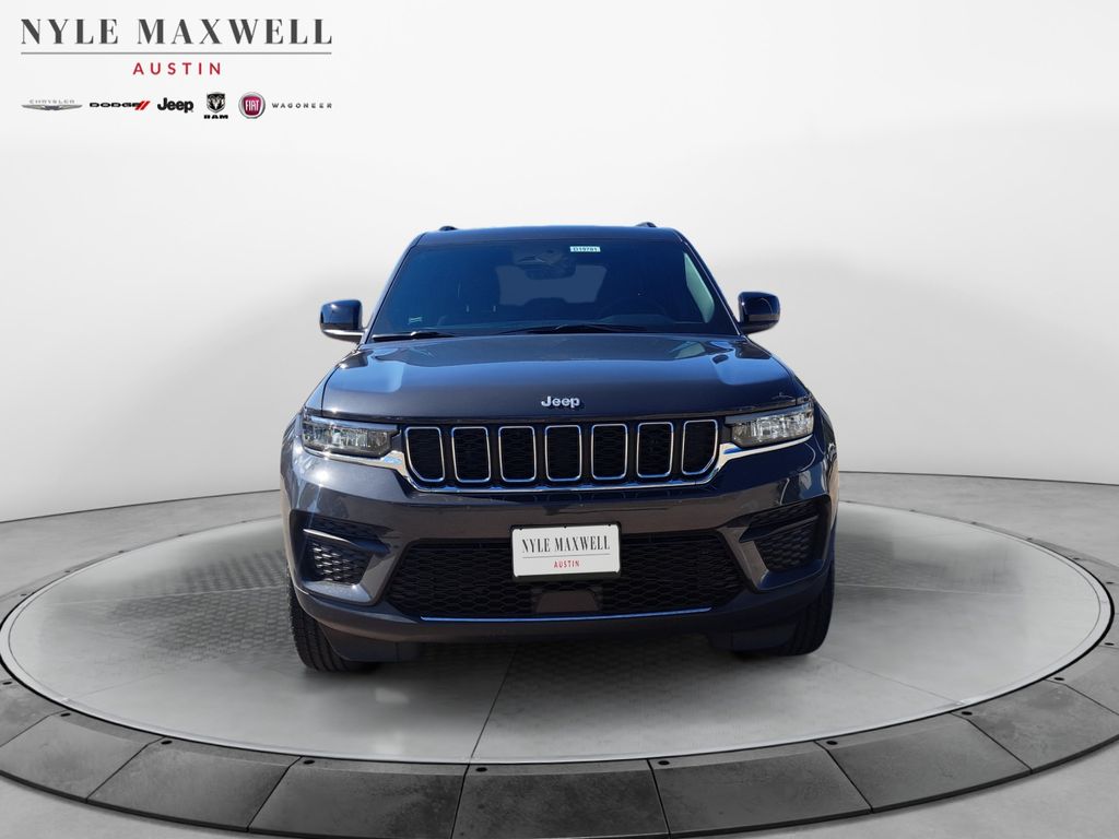 New Car 2025 Jeep Grand Cherokee  Laredo For Sale Under $40,000 In Austin, Texas