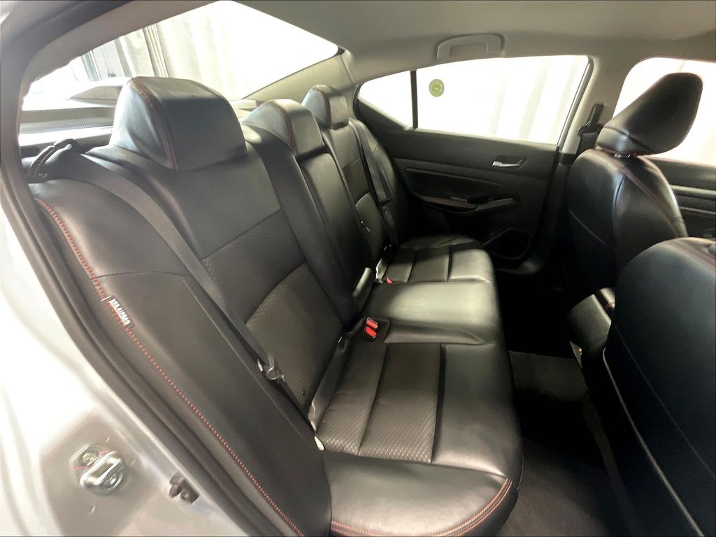 2023 Nissan Altima — photo 16