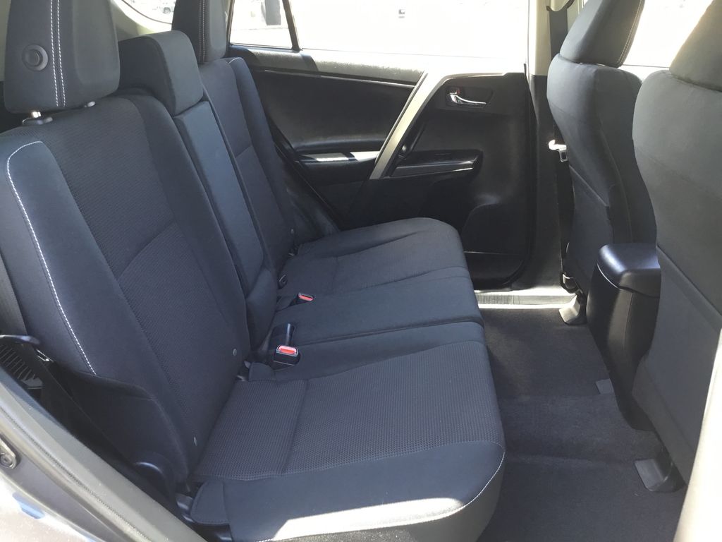 Thumbnail: 2018 Toyota RAV4 - 15
