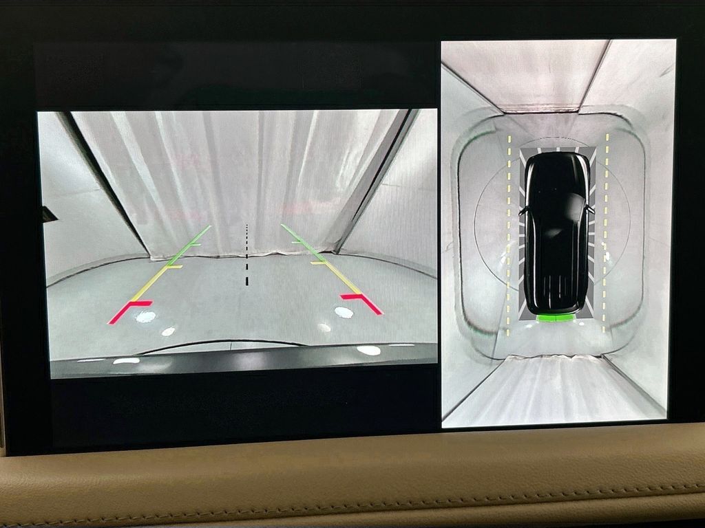 Thumbnail: 2023 Lincoln Aviator - 14