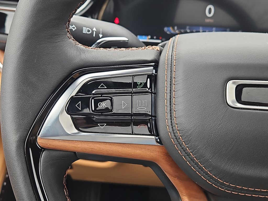 2025 Jeep Grand Cherokee Summit photo